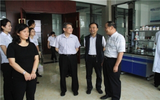 廢棄物資源化國家工程研究中心、昆明理工大學(xué)孫可偉教授,棄物資源化國家工程研究中心常務(wù)副主任、昆明理工大學(xué)教授李如燕博士蒞臨指導(dǎo)