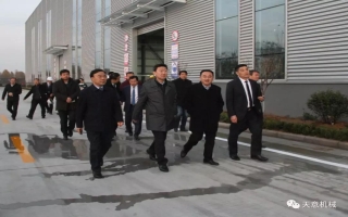 山東省住建廳黨組成員、副廳長張曉海蒞臨天意機(jī)械調(diào)研指導(dǎo)